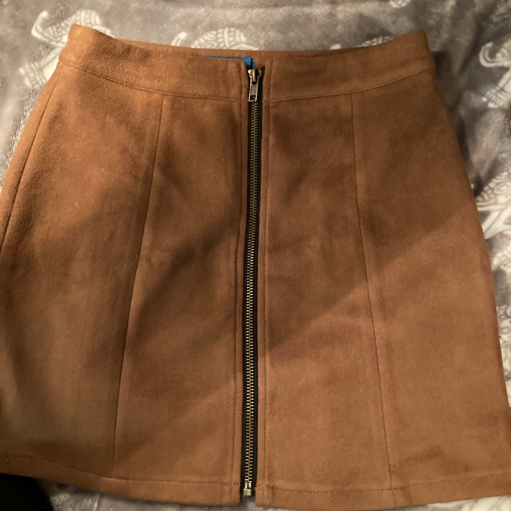 brown skirt